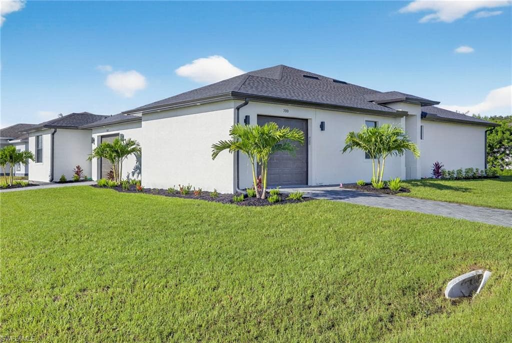 700-702 S HIGHTOWER AVE LEHIGH ACRES, FL 33973