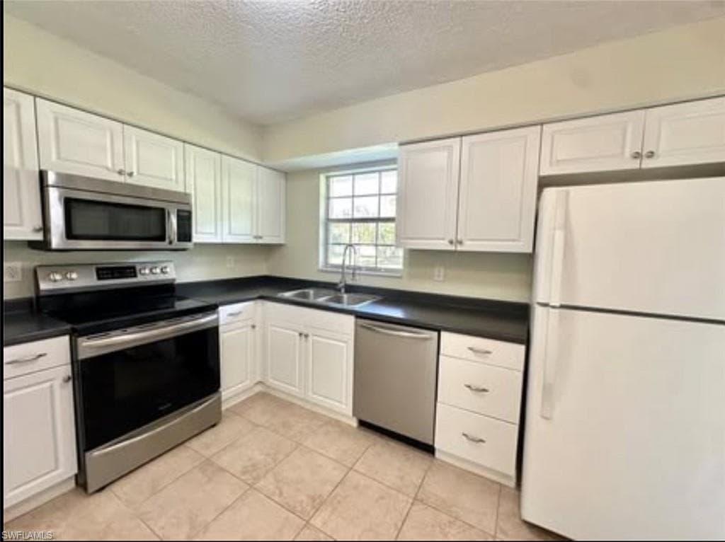 3325 Airport RD N D3 NAPLES, FL 34105