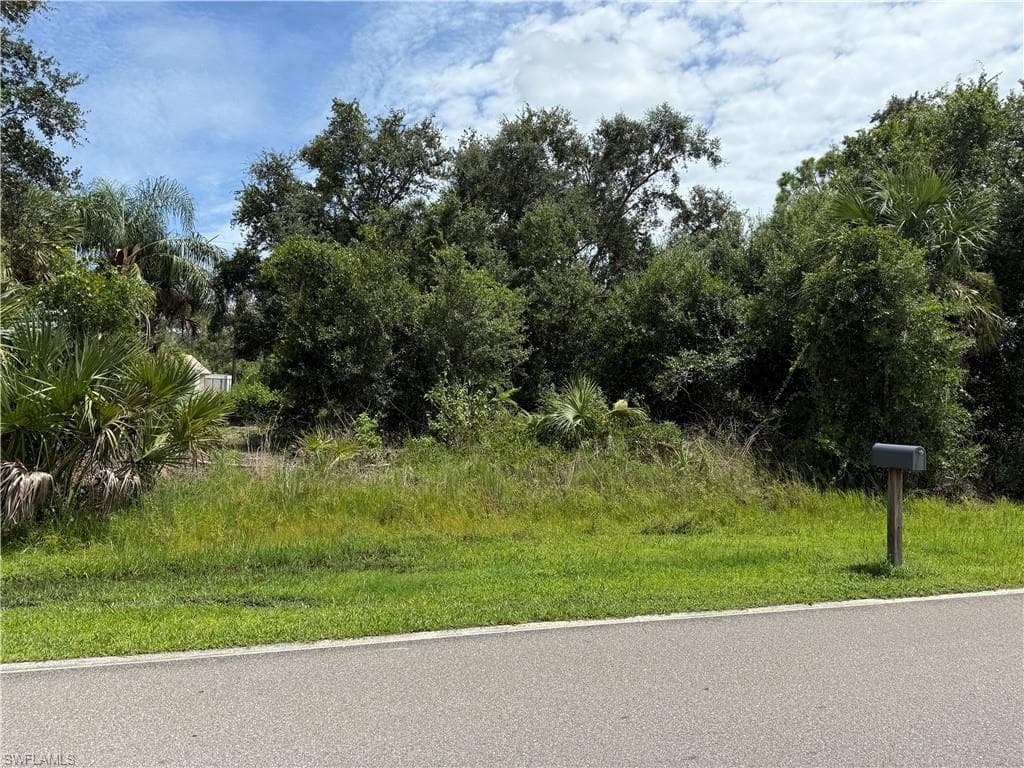 408 Macarthur DR PORT CHARLOTTE, FL 33954