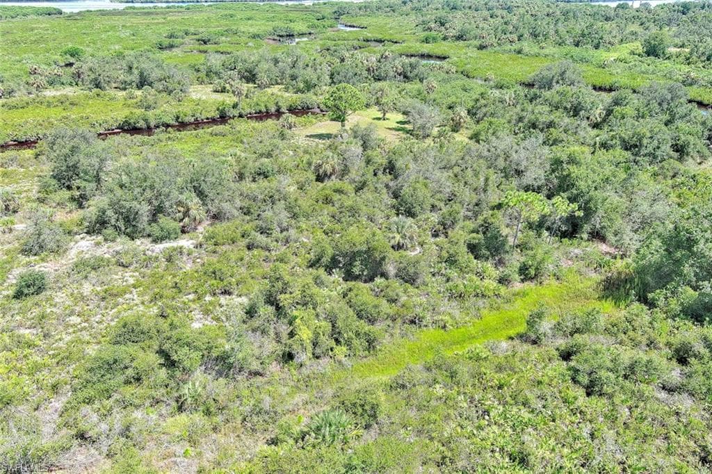1353 Wallaroo CT PUNTA GORDA, FL 33983