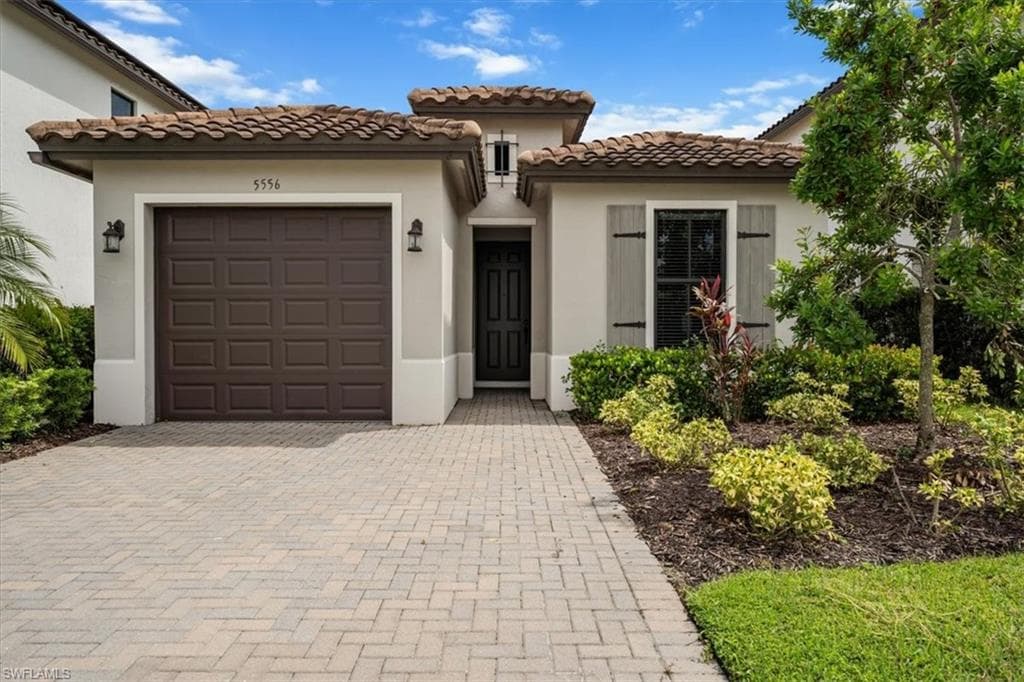 5556 Morino WAY AVE MARIA, FL 34142