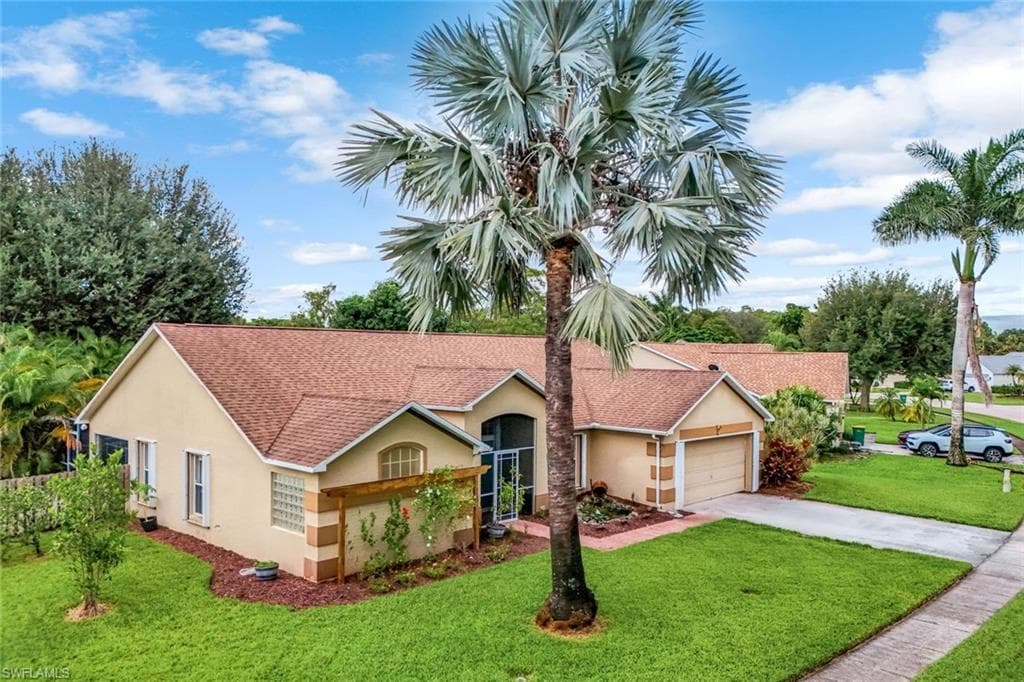 169 Plantation CIR NAPLES, FL 34104