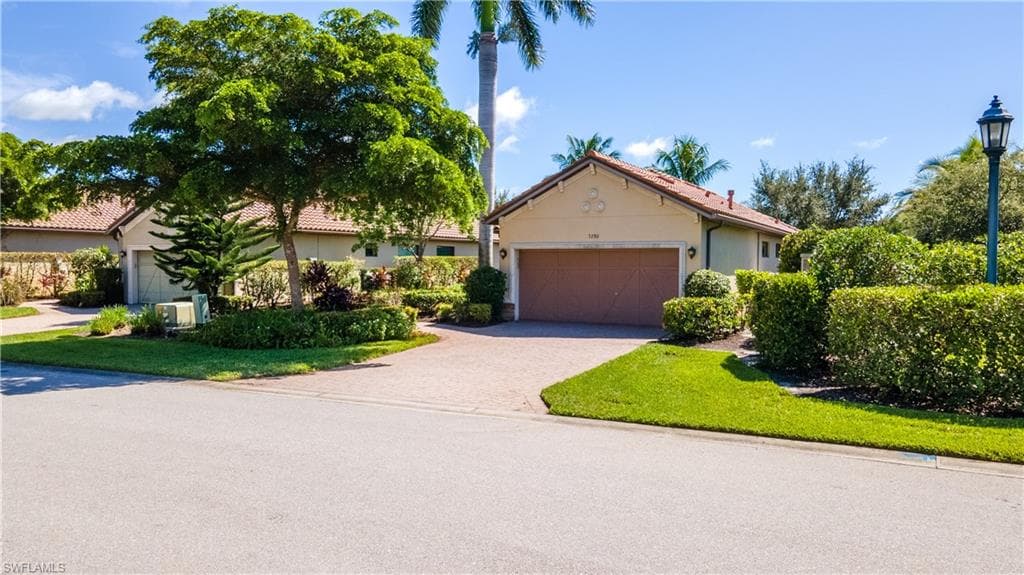 3280 Miyagi LN NAPLES, FL 34114