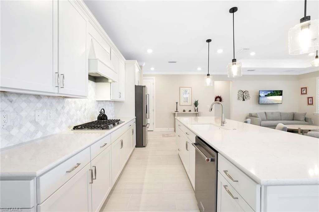 17563 Winding Oak LN NORTH FORT MYERS, FL 33917