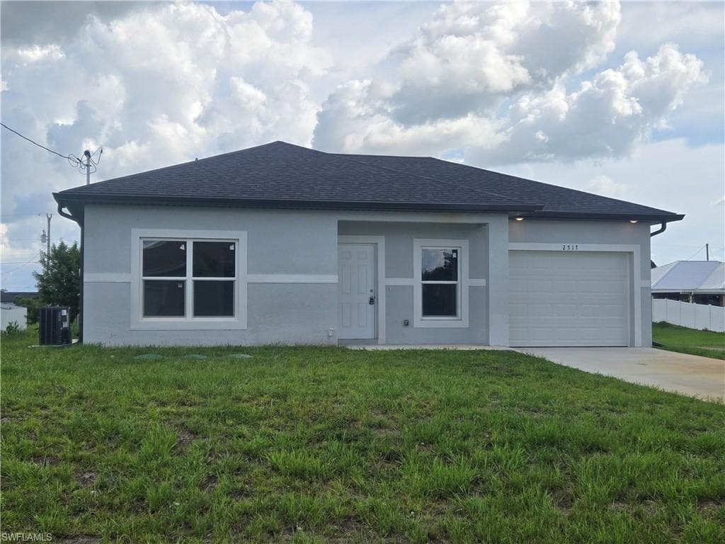 2517 29TH ST SW LEHIGH ACRES, FL 33976