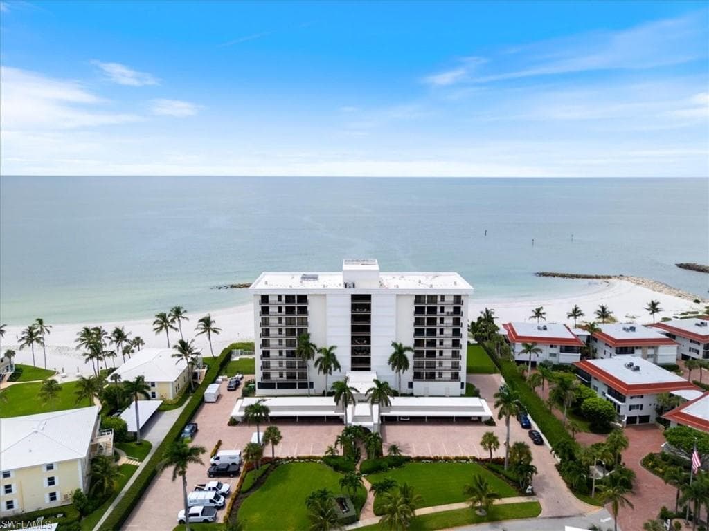2171 Gulf Shore BLVD N 701 NAPLES, FL 34102