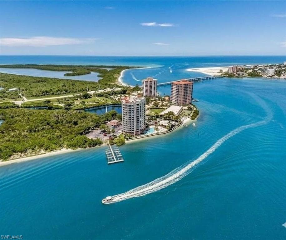 4187 Bay Beach #B28 LN FORT MYERS BEACH, FL 33931
