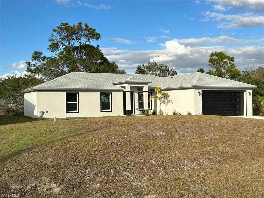 833 Chantilly ST E LEHIGH ACRES, FL 33974