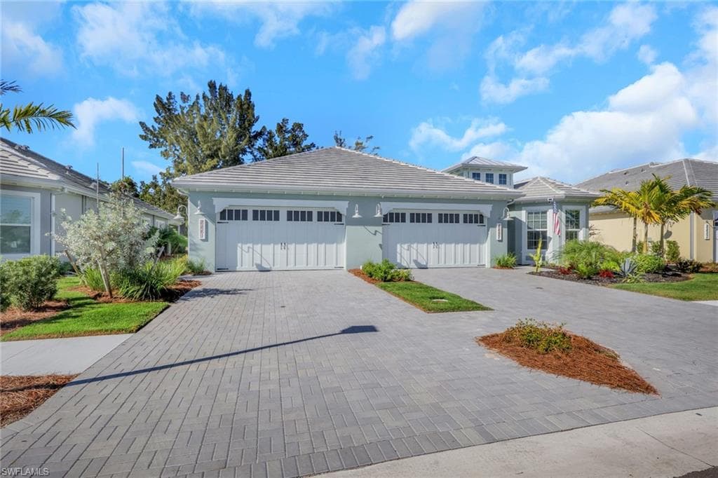 8861 Yucatan CT NAPLES, FL 34112