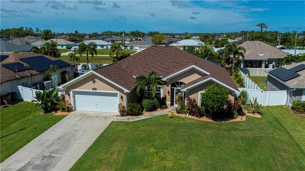 3220 NE 14th CT CAPE CORAL, FL 33909