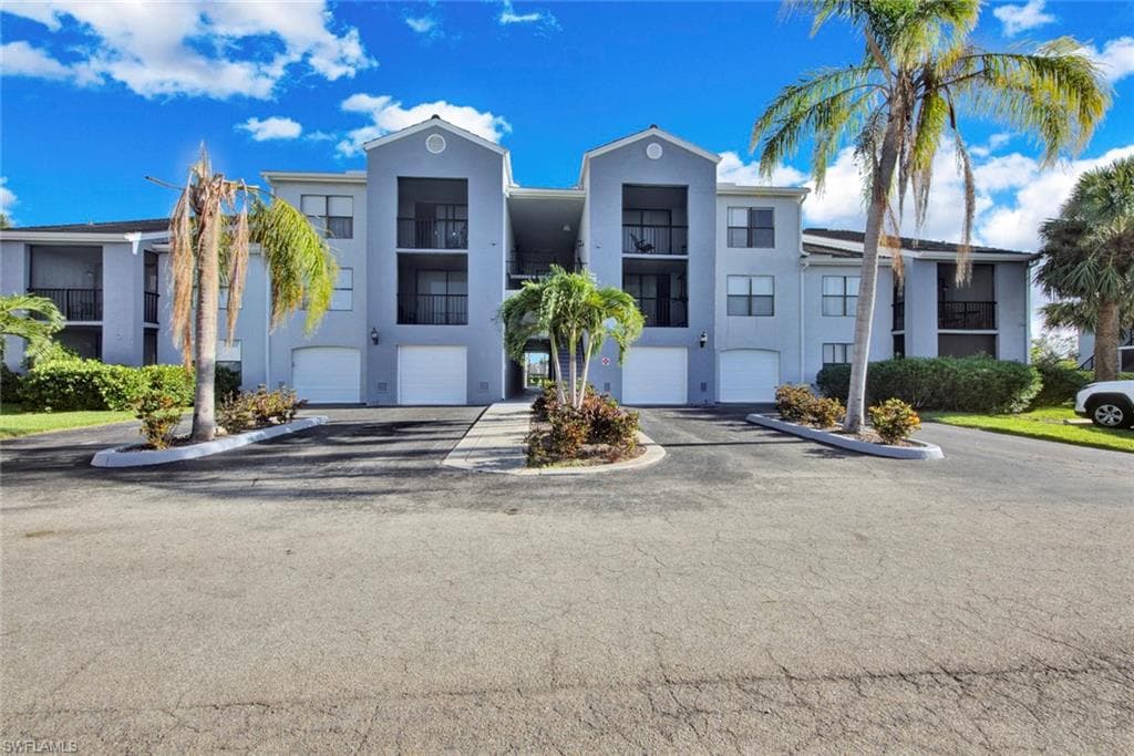13545 Eagle Ridge DR 812 FORT MYERS, FL 33912