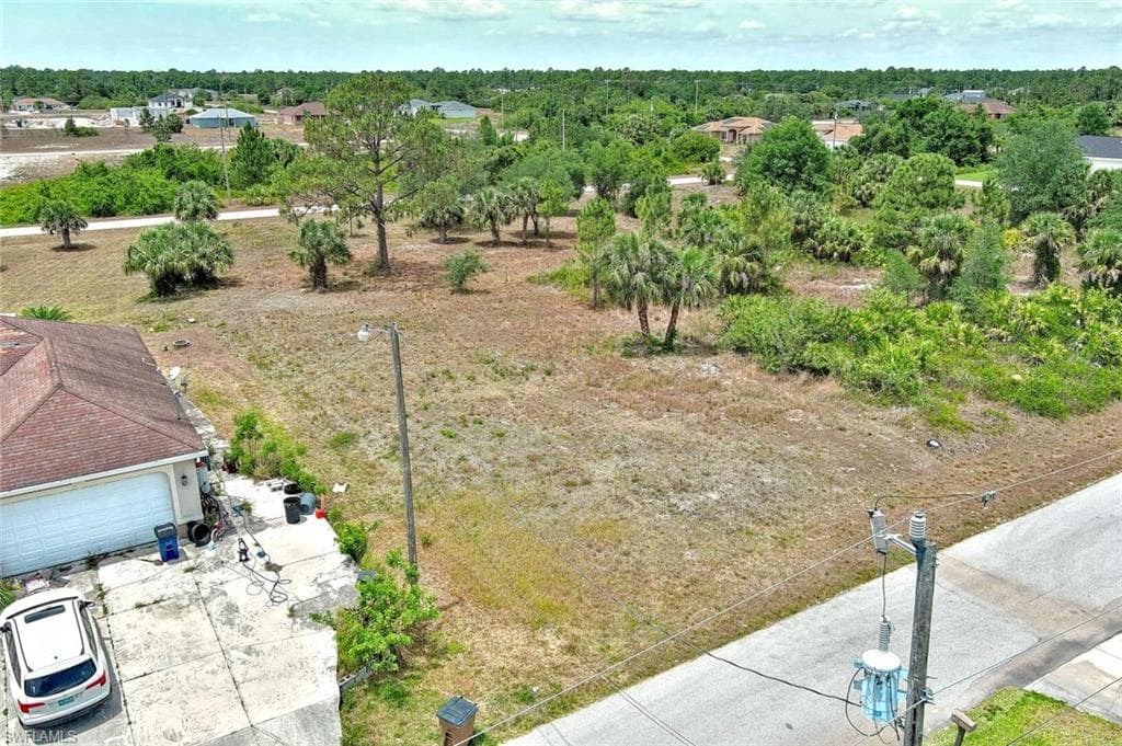 914 Mercury AVE S LEHIGH ACRES, FL 33974