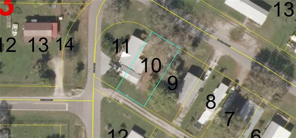 290 Florida LN MOORE HAVEN, FL 33471