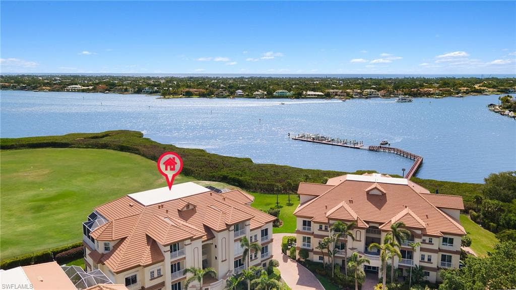 1560 STAR POINT LN 3-301 NAPLES, FL 34112