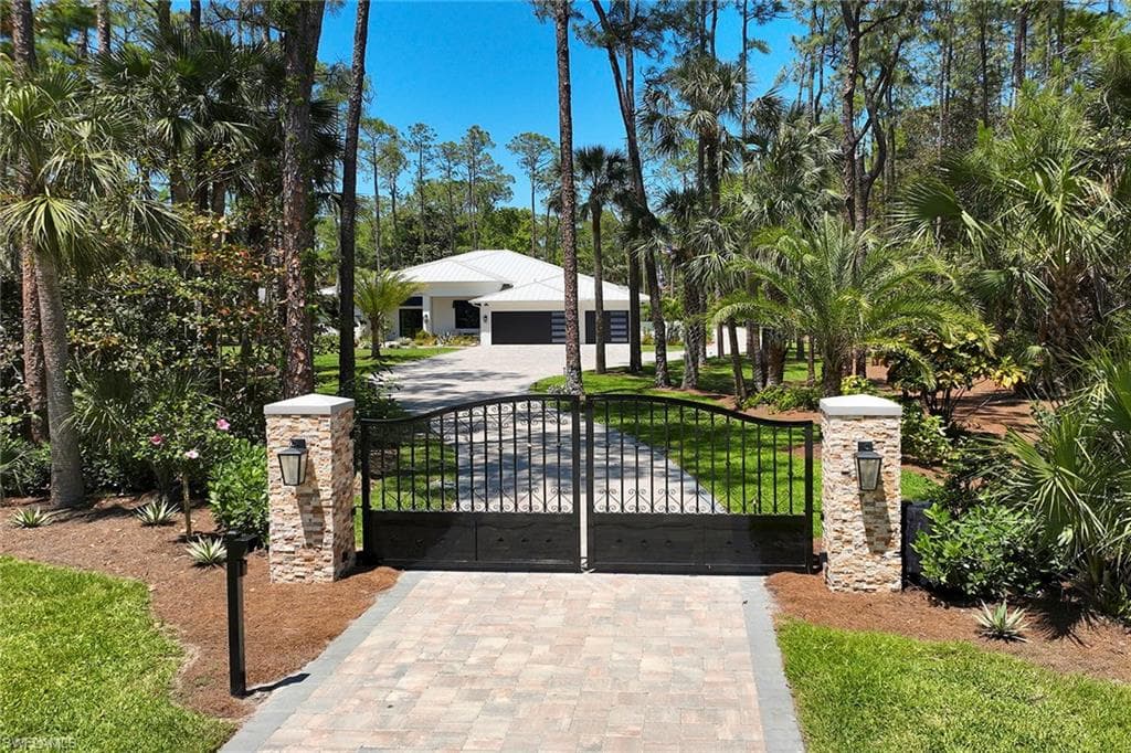 5301 Tamarind Ridge DR NAPLES, FL 34119