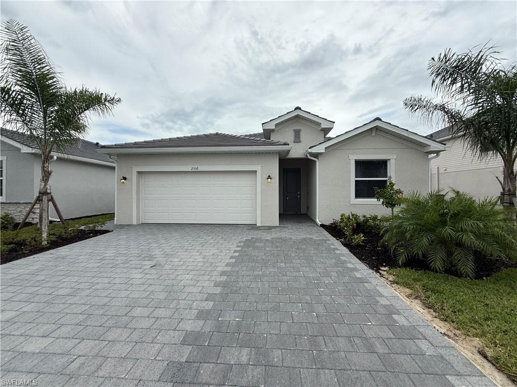 2357 Avocado LN NAPLES, FL 34120