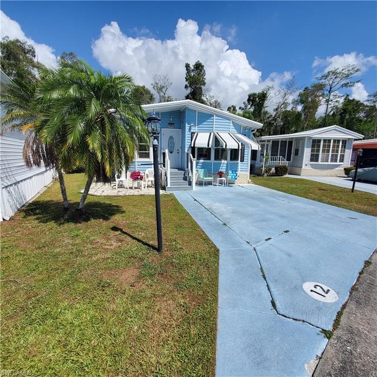 10823 Ani CIR ESTERO, FL 33928