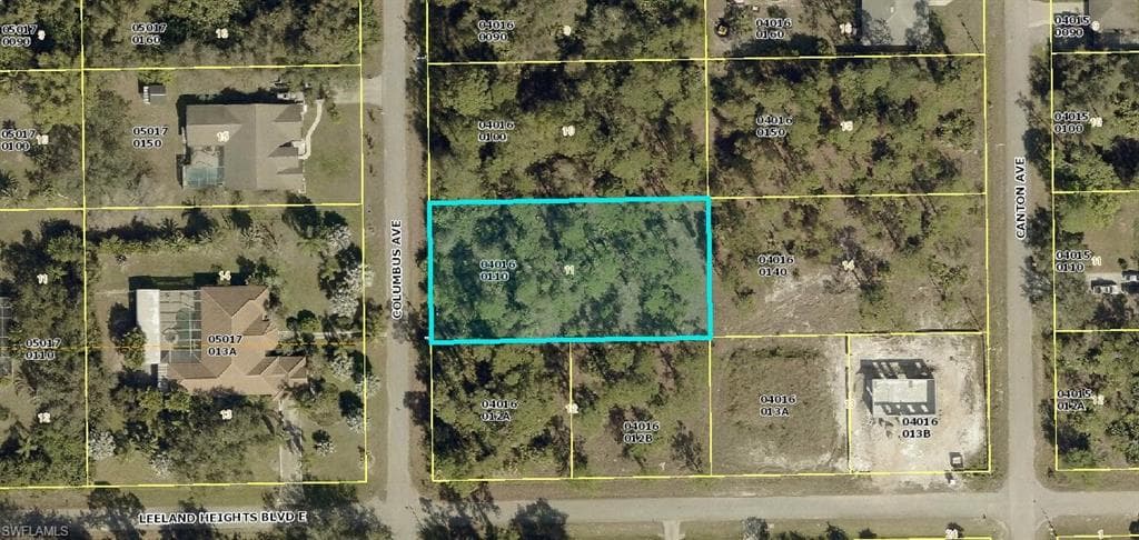 102 Columbus AVE LEHIGH ACRES, FL 33936