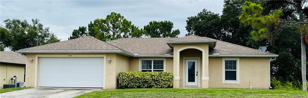 3014 30th ST SW LEHIGH ACRES, FL 33976