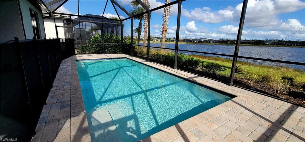 2045 Yellowfin CIR W NAPLES, FL 34114