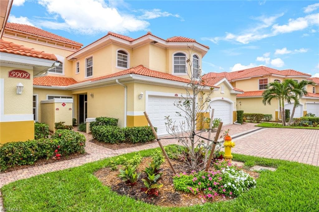 5909 Tarpon Gardens CIR 102 CAPE CORAL, FL 33914