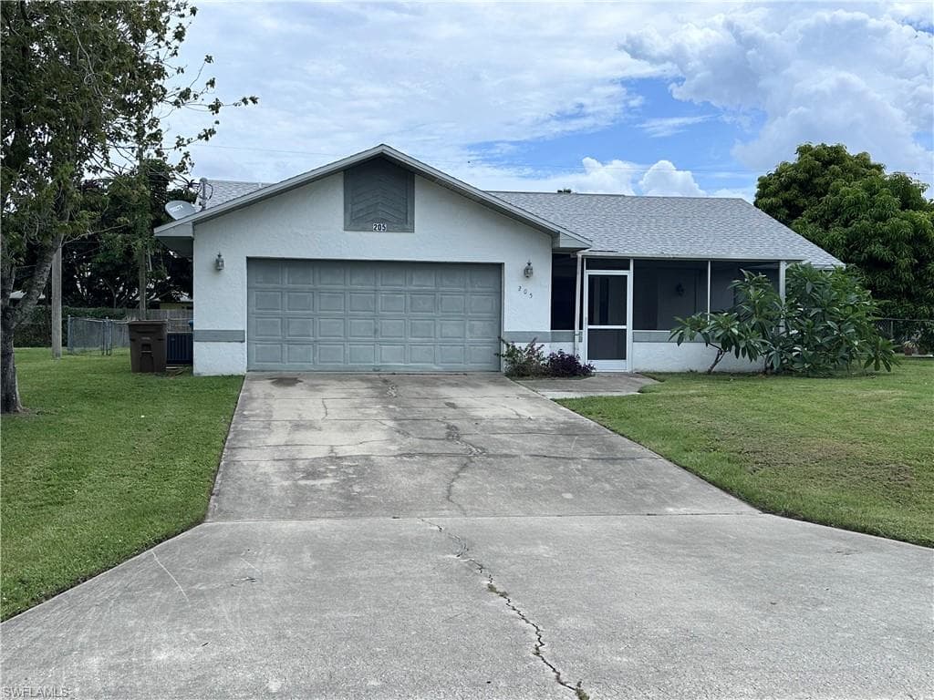 205 NE 9th CT CAPE CORAL, FL 33909