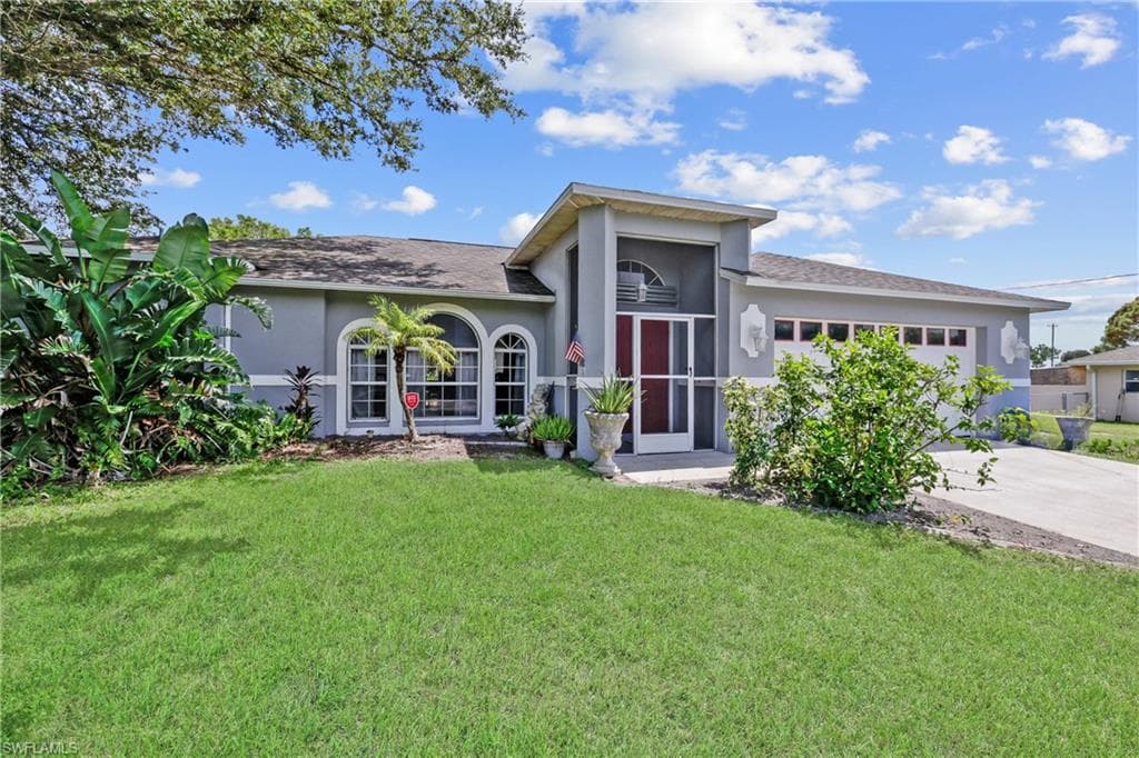 141 Zenith CIR FORT MYERS, FL 33913
