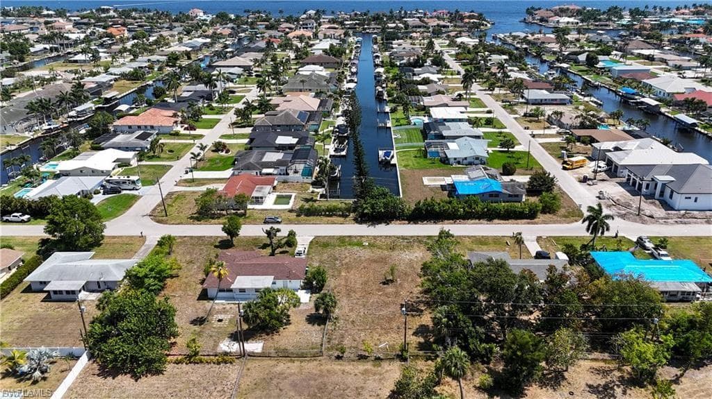 425 Monterey AVE CAPE CORAL, FL 33904