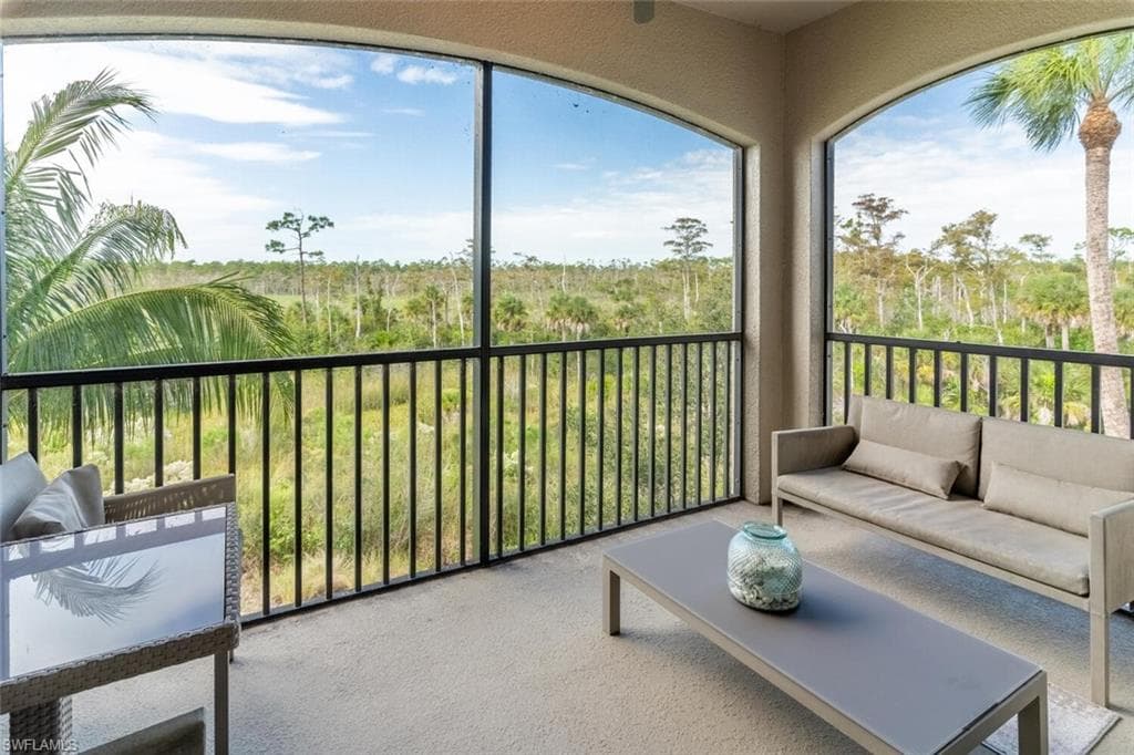 9815 Giaveno CT 1237 NAPLES, FL 34113