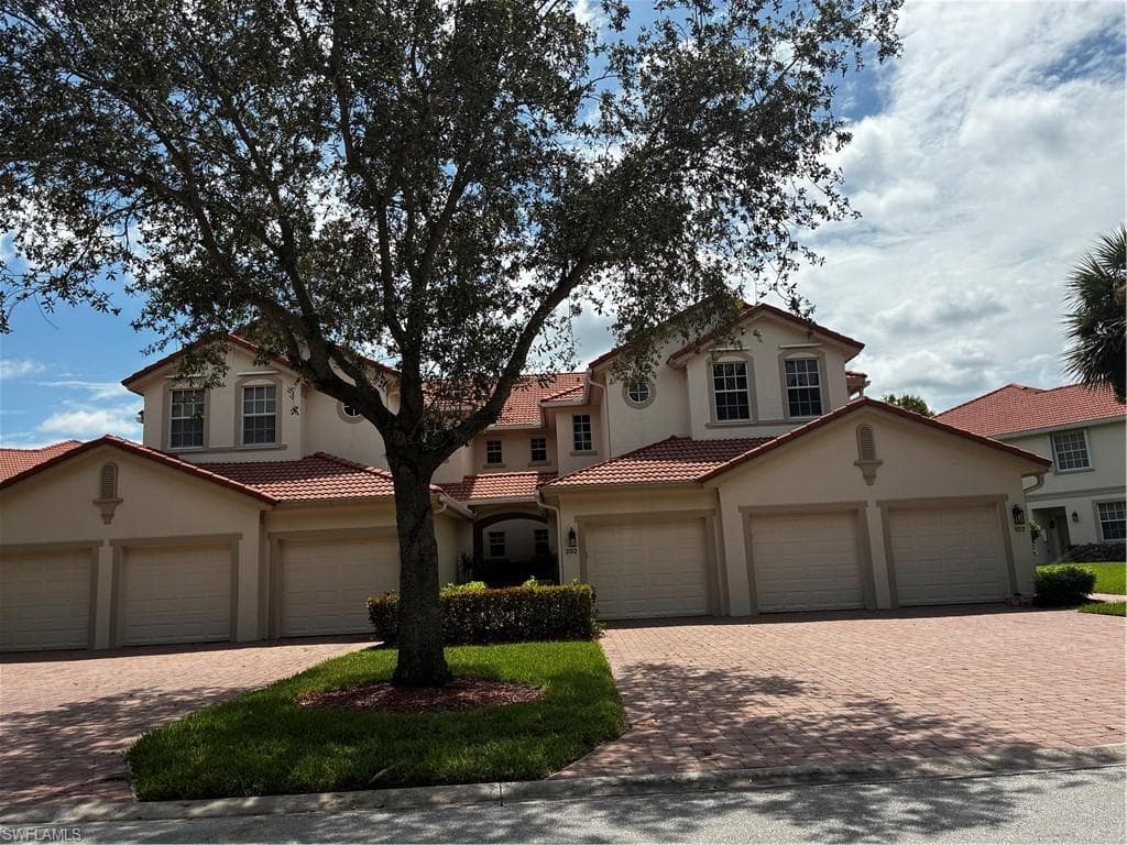 16570 Crownsbury WAY 102 FORT MYERS, FL 33908