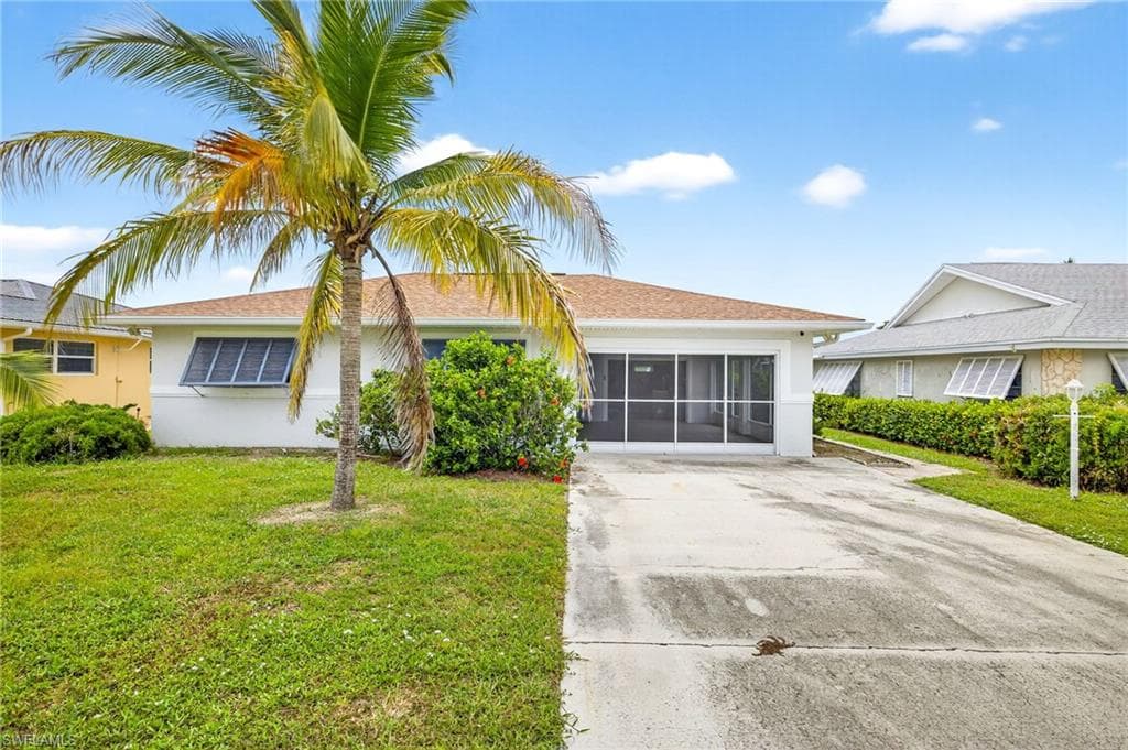 160 San Salvador ST NAPLES, FL 34113