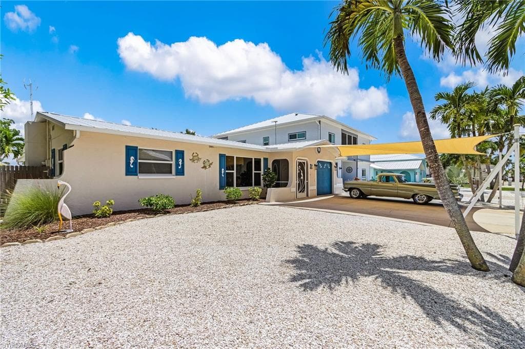 2368 Date ST ST. JAMES CITY, FL 33956