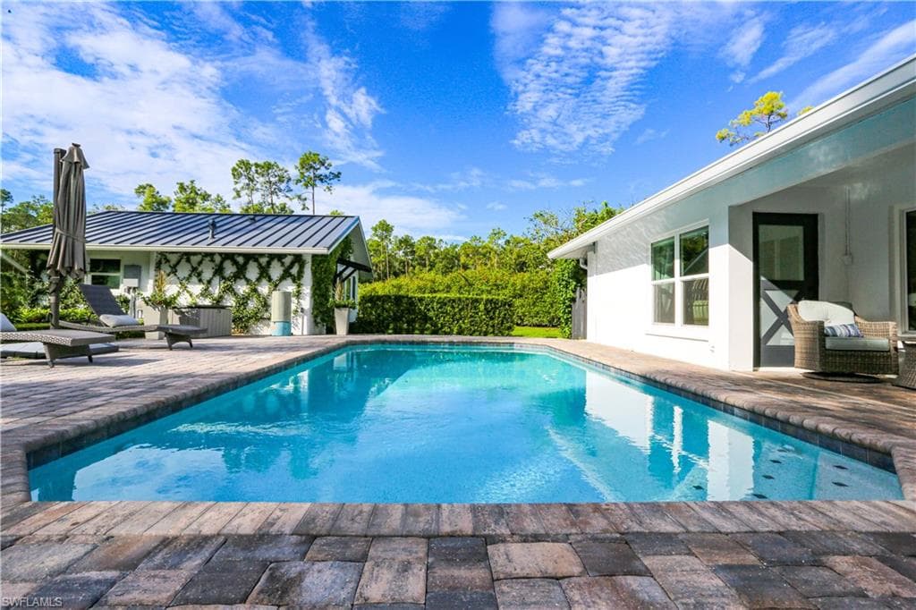 5840 Bur Oaks LN NAPLES, FL 34119