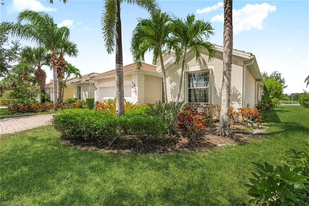 28224 Jewel Fish LN BONITA SPRINGS, FL 34135
