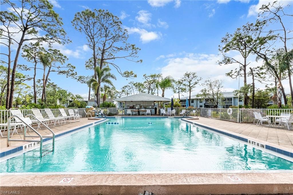 7074 Nantucket CIR 8 NORTH FORT MYERS, FL 33917