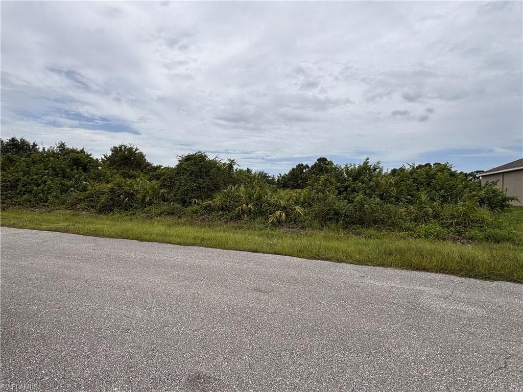 3703 20th ST SW LEHIGH ACRES, FL 33976