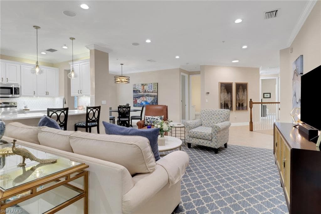 6502 Monterey PT 204 NAPLES, FL 34105