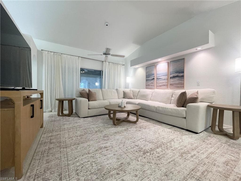 341 Emerald Bay CIR T5 NAPLES, FL 34110