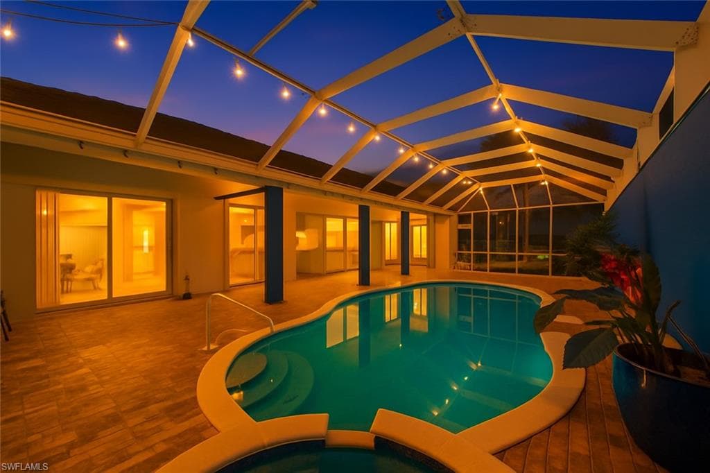 2821 Gleason PKWY CAPE CORAL, FL 33914