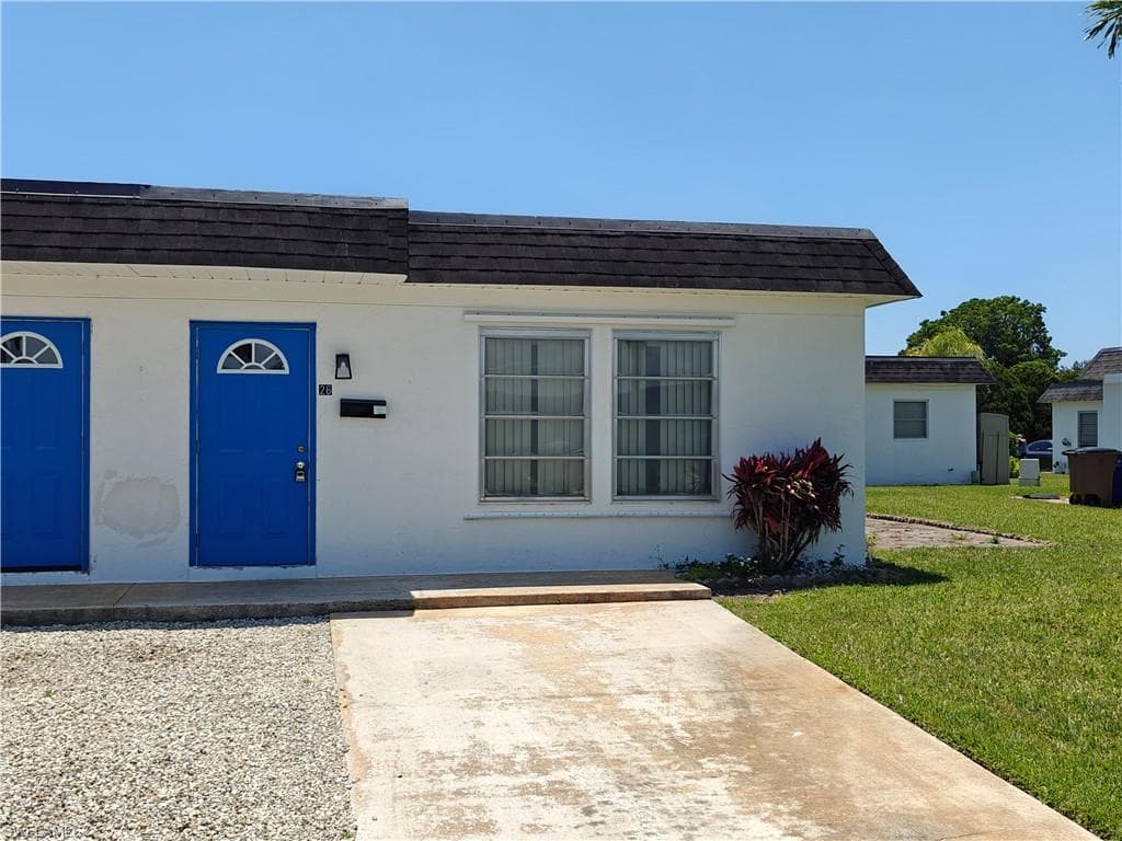 26 Temple CT LEHIGH ACRES, FL 33936