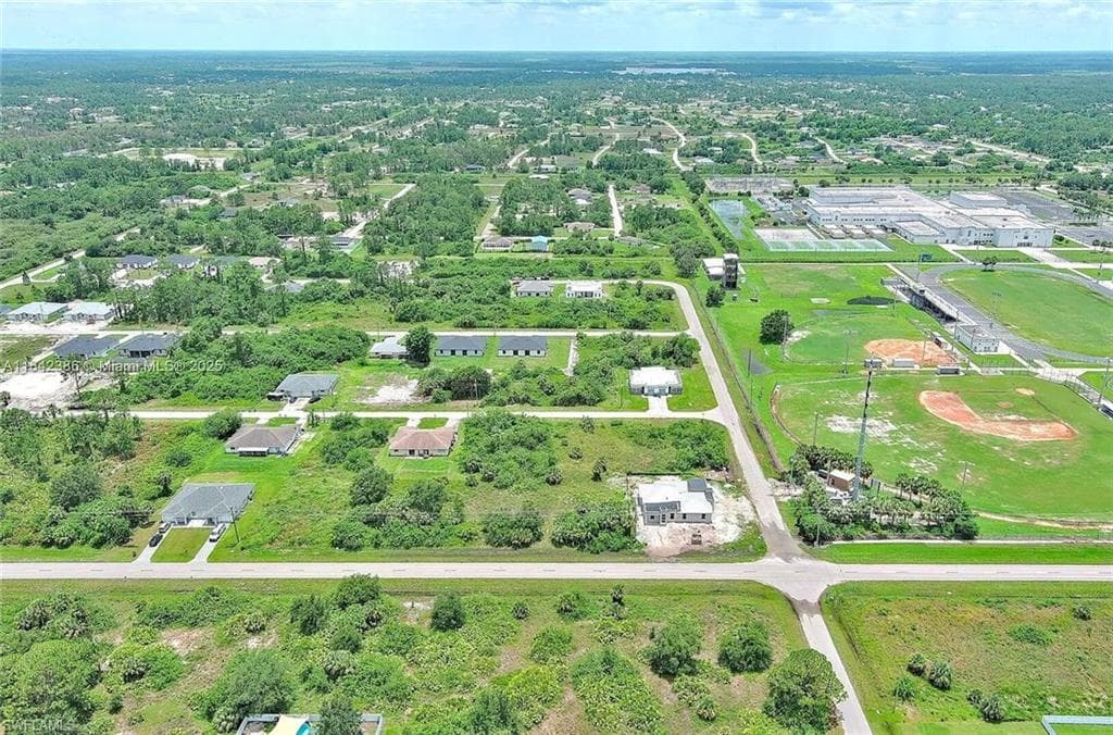 844 Carbon ST E LEHIGH ACRES, FL 33974