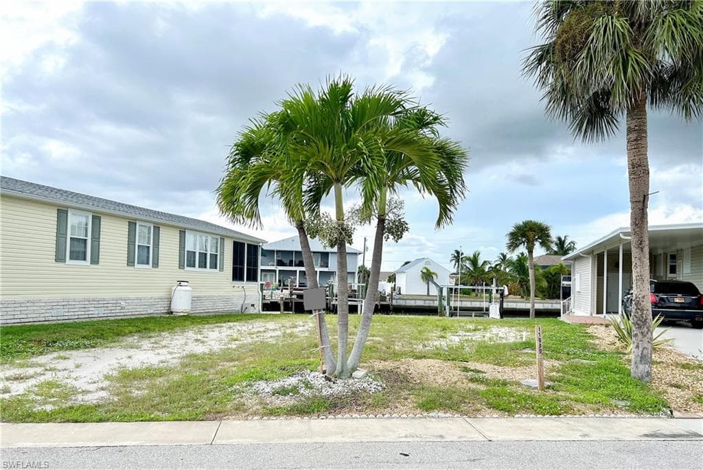 11600 Dogwood LN FORT MYERS BEACH, FL 33931