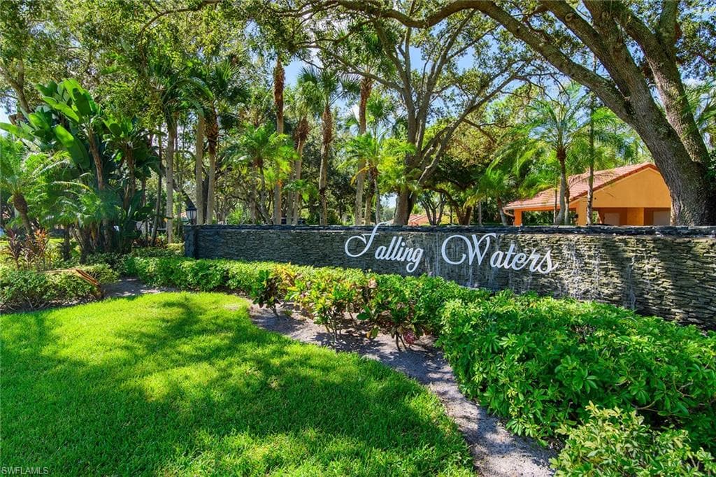 2365 Bayou LN 7010 NAPLES, FL 34112
