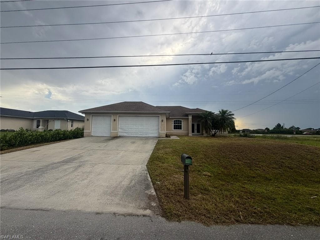 1802 Floyd AVE S LEHIGH ACRES, FL 33976