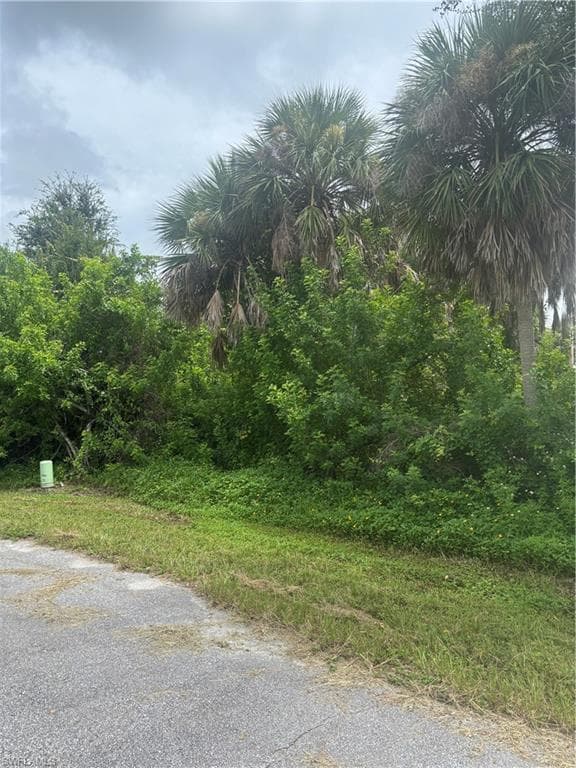 111 Bebb CT ROTONDA WEST, FL 33947