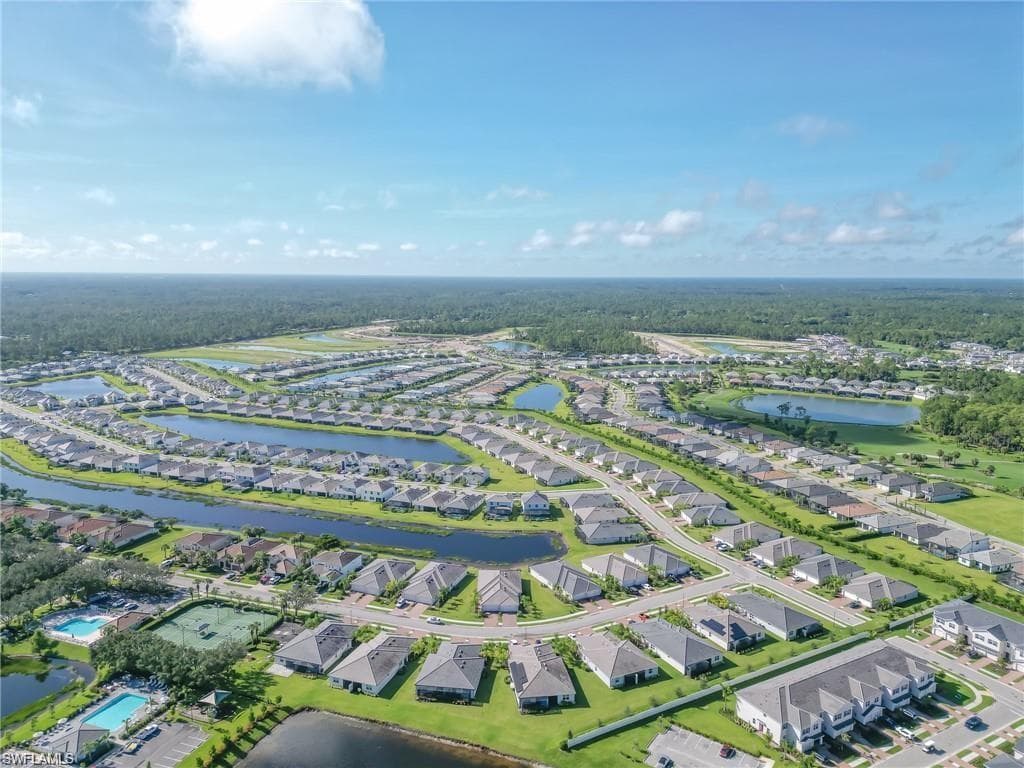 2055 Vermont LN NAPLES, FL 34120