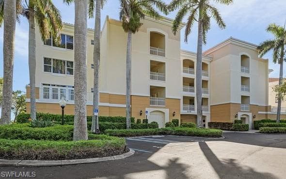11130 Harbour Yacht CT 13B FORT MYERS, FL 33908