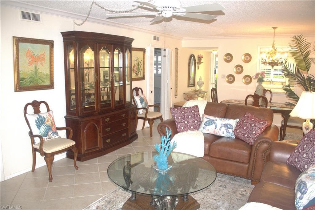 200 Valley Stream DR 4C NAPLES, FL 34113