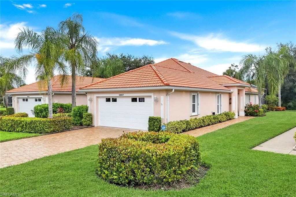 5867 Northridge DR N A8 NAPLES, FL 34110