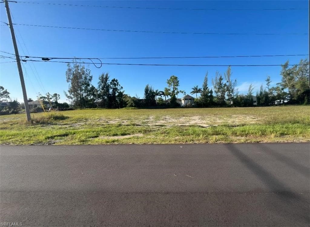 2130 35th LN CAPE CORAL, FL 33909